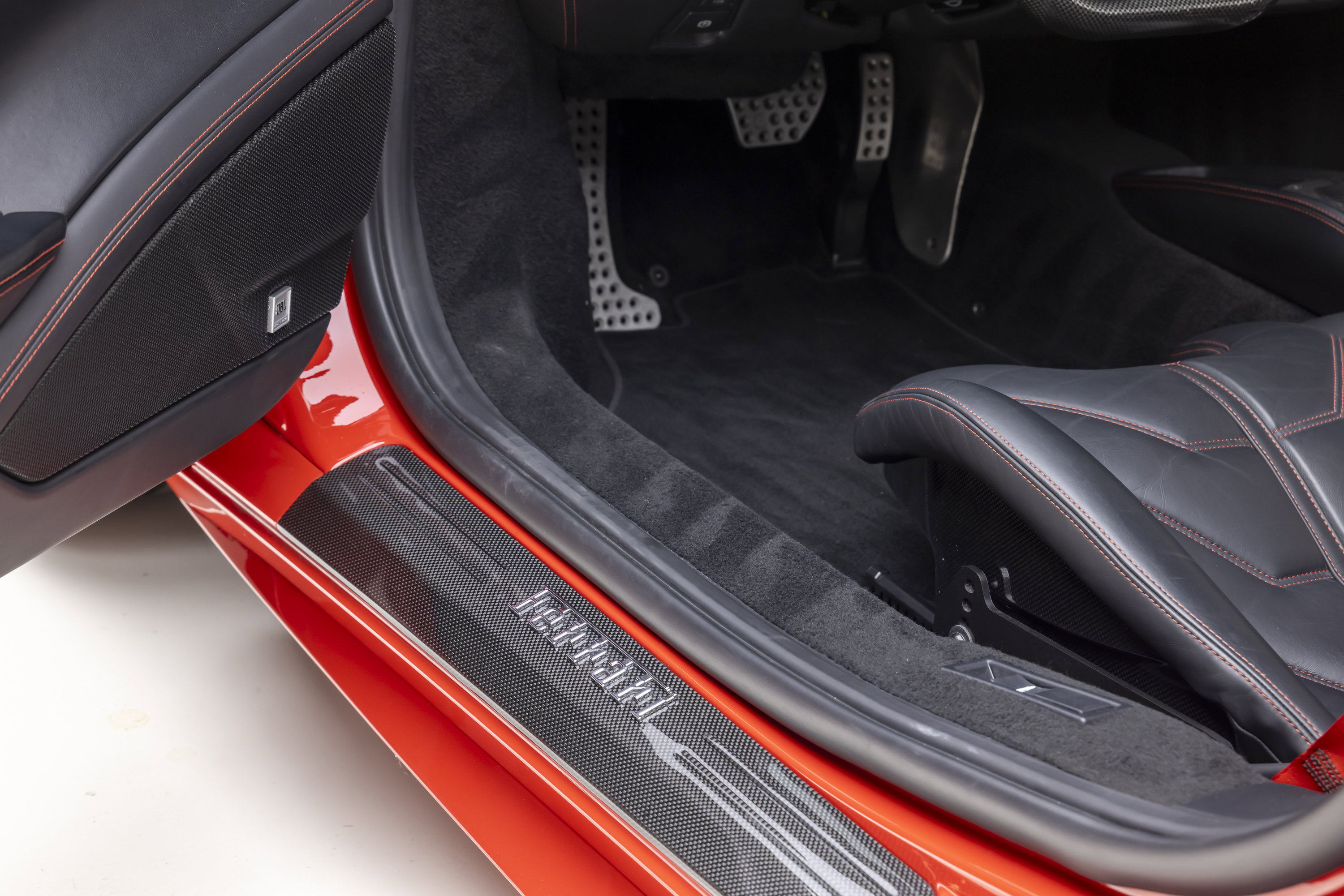 Certified 2013 Ferrari 458 Spider RWD image 82
