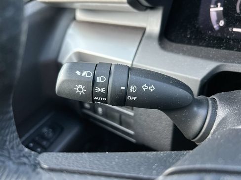 Certified 2025 Toyota Tacoma TRD Off-Road AWD/4WD image 21