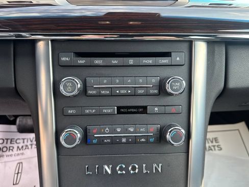 Used 2009 Lincoln MKS FWD image 22