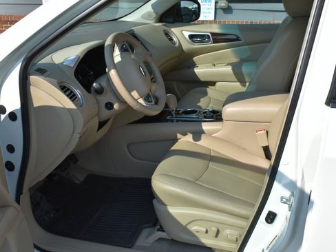 Used 2014 Nissan Pathfinder Platinum w/ Platinum Premium Package AWD/4WD image 12
