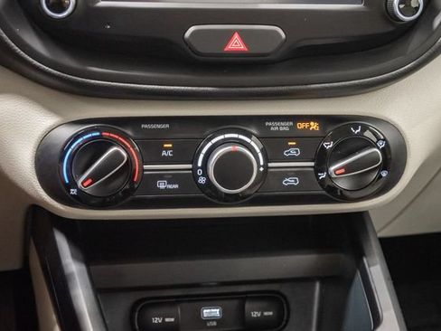 Certified 2024 Kia Soul LX w/ Option Group 015 FWD image 17