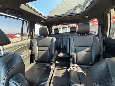 Used 2021 Honda Pilot Black Edition image 15