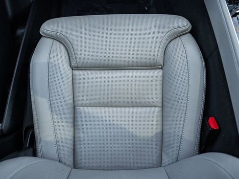 Used 2025 Volvo XC90 T8 Ultra AWD/4WD image 30