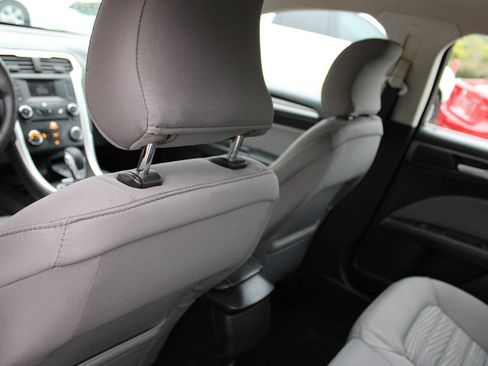 Used 2016 Ford Fusion S FWD image 31