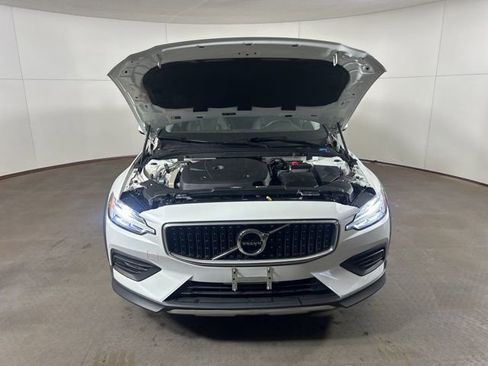 Used 2020 Volvo V60 T5 Cross Country w/ Protection Package Premier AWD/4WD image 10