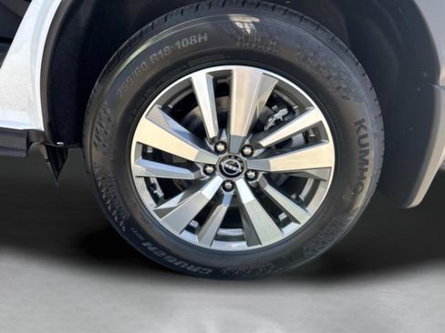 New 2026 Nissan Pathfinder SL image 12