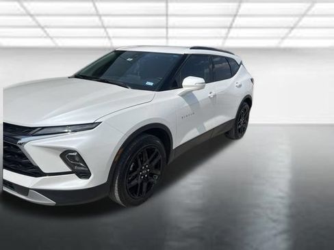 Used 2024 Chevrolet Blazer LT w/ Sound & Technology Package FWD image 1