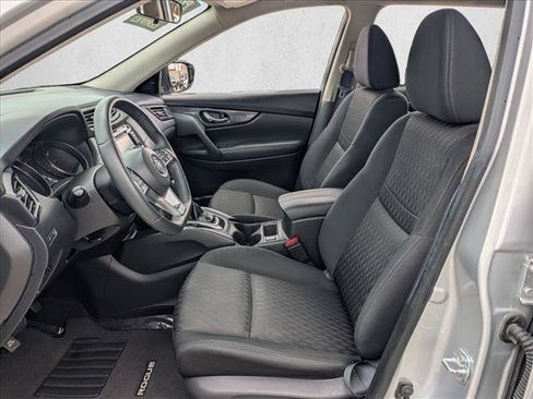 Used 2018 Nissan Rogue SV FWD image 15