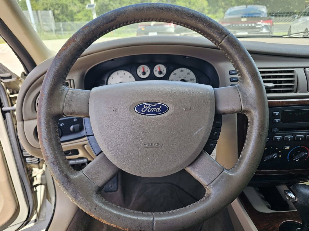 Used 2007 Ford Taurus SEL FWD image 21