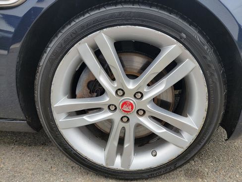 Used 2017 Jaguar XE Prestige RWD image 17
