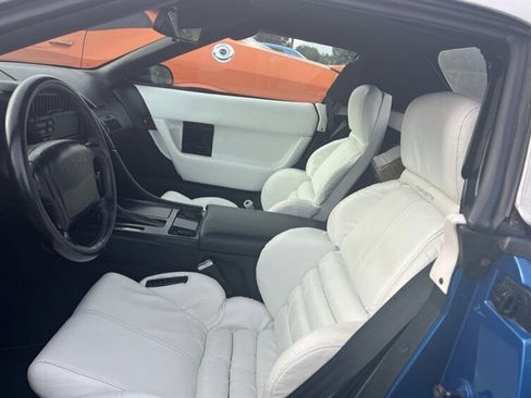 Used 1992 Chevrolet Corvette Convertible RWD image 19