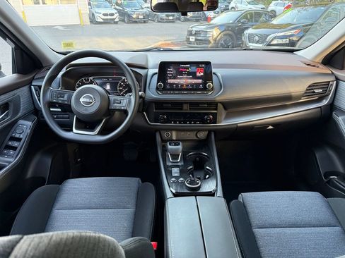 Used 2023 Nissan Rogue SV AWD/4WD image 11