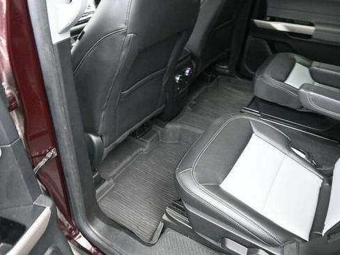 Used 2023 Ford Explorer XLT w/ Equipment Group 202A AWD/4WD image 26