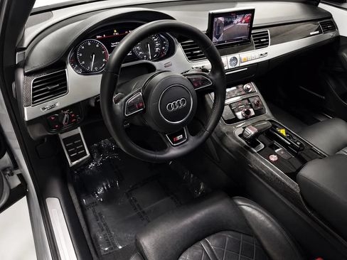 Used 2013 Audi S8 AWD/4WD image 9