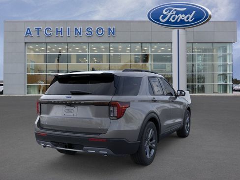 Used 2026 Ford Explorer Active w/ Active Comfort Package AWD/4WD image 8