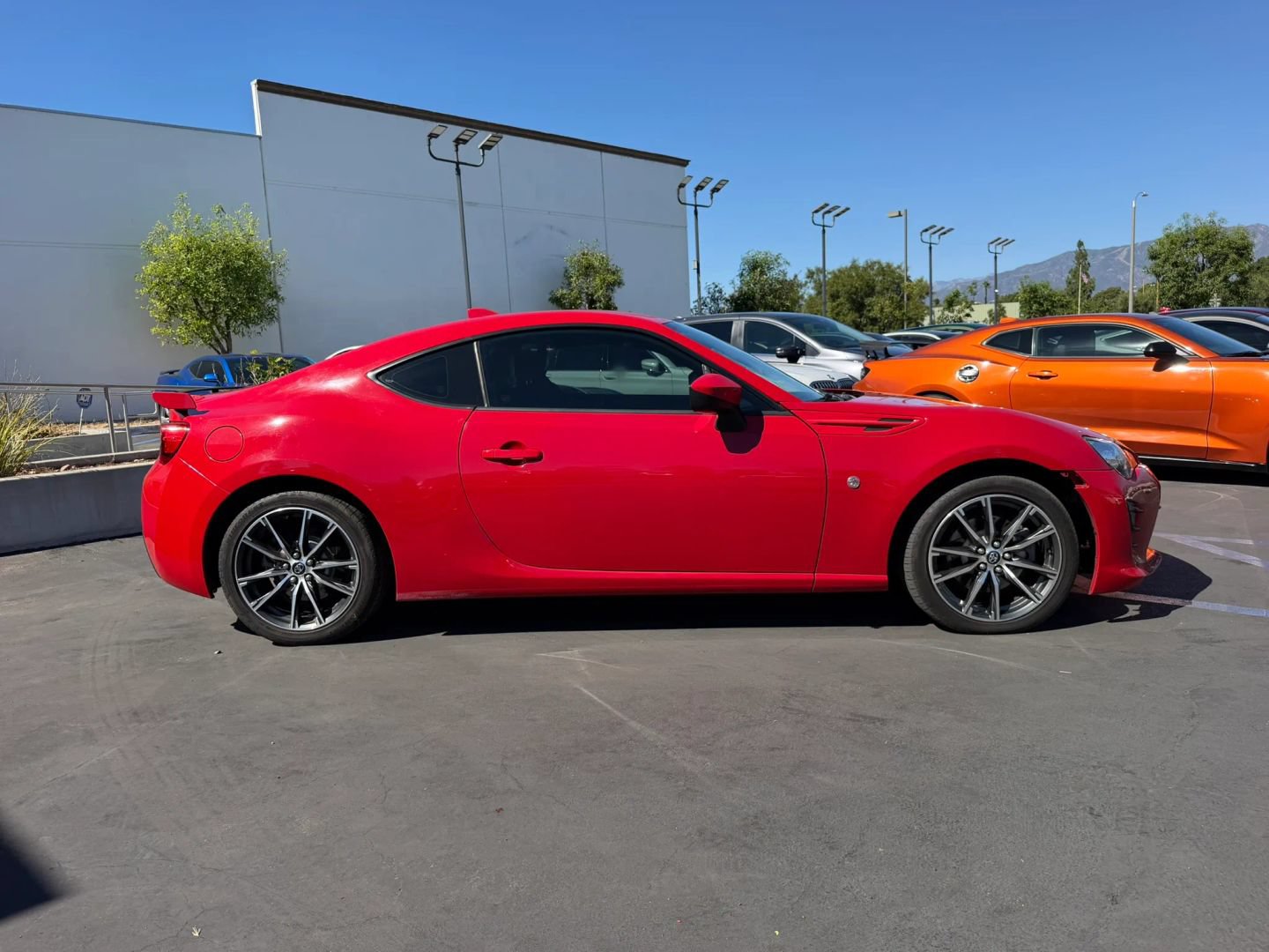 Used 2018 Toyota 86 RWD image 5