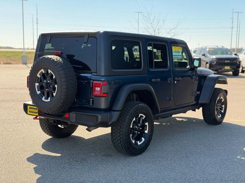 Used 2025 Jeep Wrangler Unlimited Rubicon AWD/4WD image 6