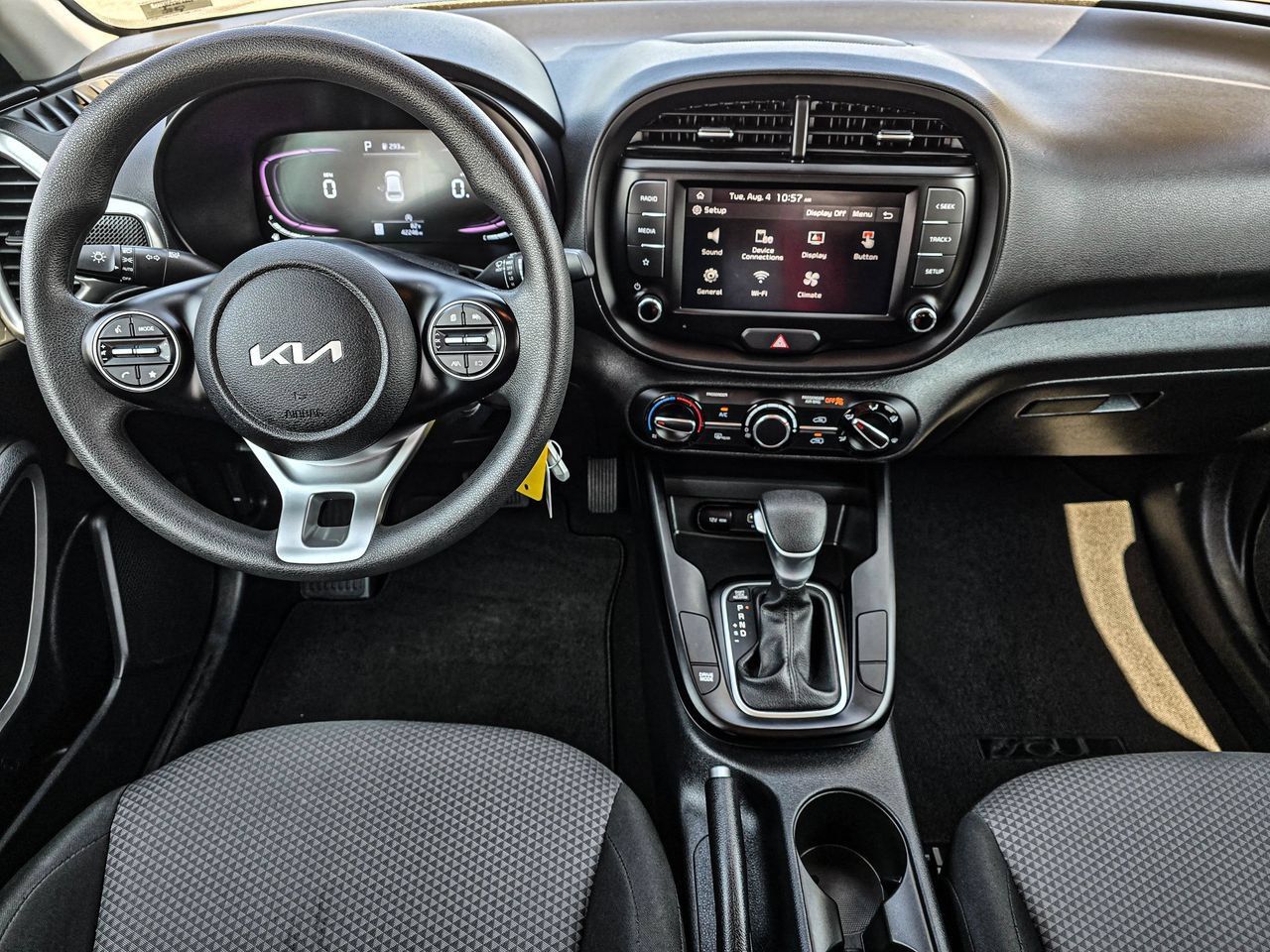 Used 2024 Kia Soul LX w/ Option Group 015 FWD image 34