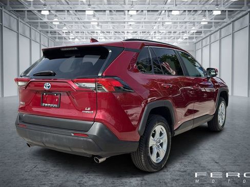 Used 2021 Toyota RAV4 LE AWD/4WD image 5