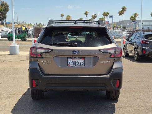 Used 2021 Subaru Outback Premium AWD/4WD image 3