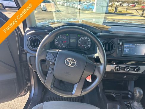 Used 2017 Toyota Tacoma SR image 14