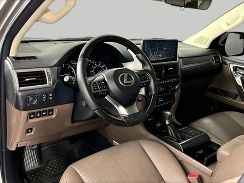 Used 2022 Lexus GX 460 Luxury w/ Accessory Package AWD/4WD image 16
