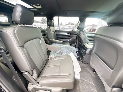 New 2026 Jeep Grand Wagoneer 2WD image 31