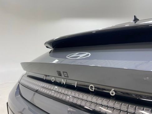 Used 2024 Hyundai Ioniq 6 Limited image 29