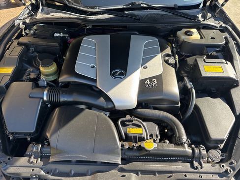 Used 2003 Lexus SC 430 Convertible image 26