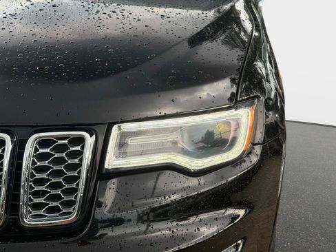 Used 2018 Jeep Grand Cherokee Overland RWD image 10