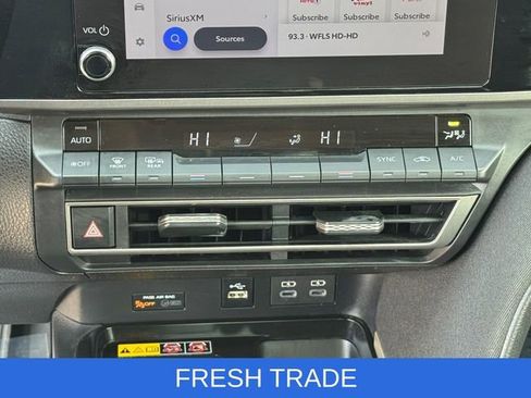 Used 2025 Toyota Camry LE image 18