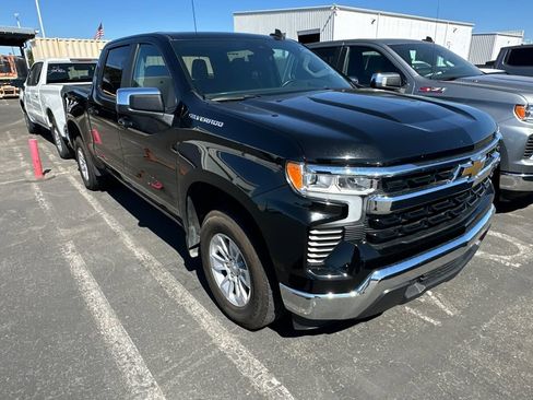 Used 2025 Chevrolet Silverado 1500 LT RWD image 2