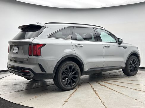 Used 2023 Kia Sorento SX AWD/4WD image 5