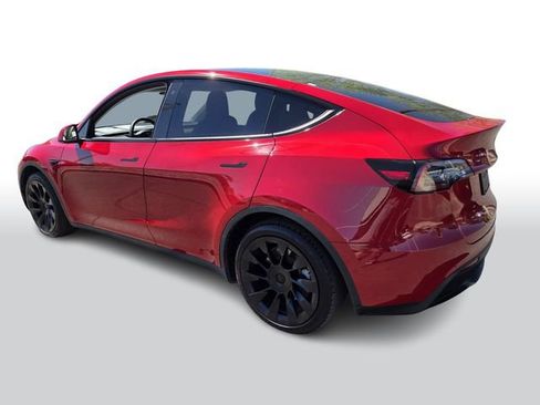 Used 2020 Tesla Model Y Long Range image 6