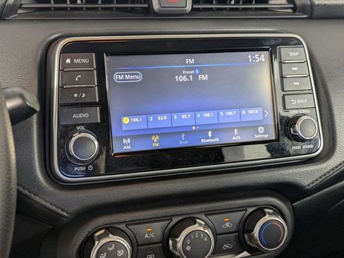 Used 2021 Nissan Versa S FWD image 16
