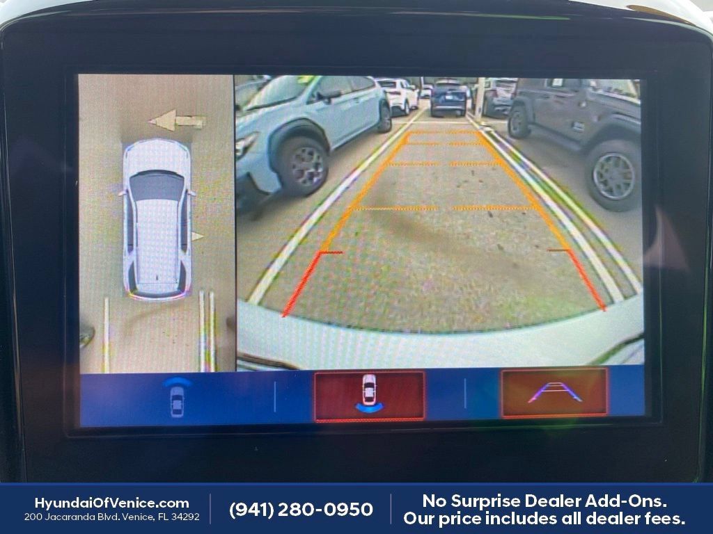 Used 2019 Chevrolet Traverse Premier w/ Driver Confidence II Package FWD image 8
