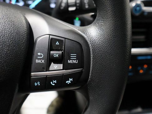 Used 2022 Ford Escape SE image 40