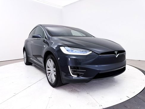 Used 2016 Tesla Model X Performance AWD/4WD image 13