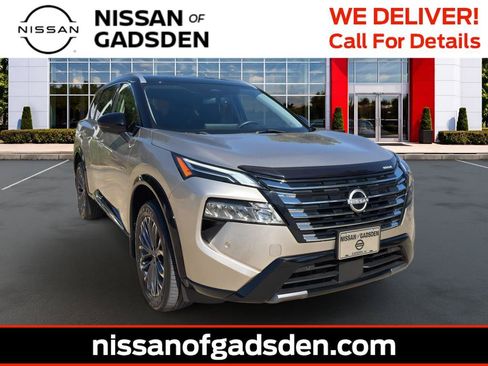 Used 2024 Nissan Rogue Platinum w/ Platinum Premium Package AWD/4WD image 1
