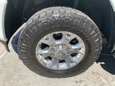 Used 2023 RAM 2500 Laramie AWD/4WD image 11