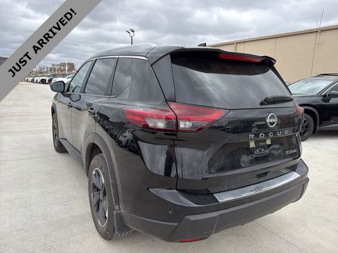 Certified 2024 Nissan Rogue SV w/ SV Premium Package image 7