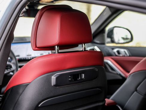 New 2026 BMW X6 xDrive40i w/ Executive Package image 21