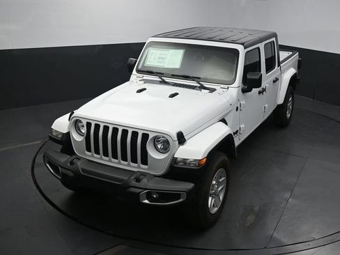 Used 2022 Jeep Gladiator Sport AWD/4WD image 43