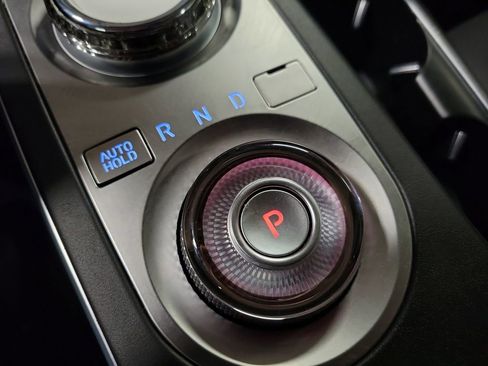 Used 2022 Genesis GV70 2.5T w/ Select Package image 16