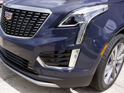 Used 2025 Cadillac XT5 Premium Luxury image 16