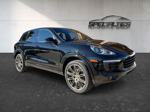 Used 2018 Porsche Cayenne Platinum Edition w/ Premium Package AWD/4WD image 1