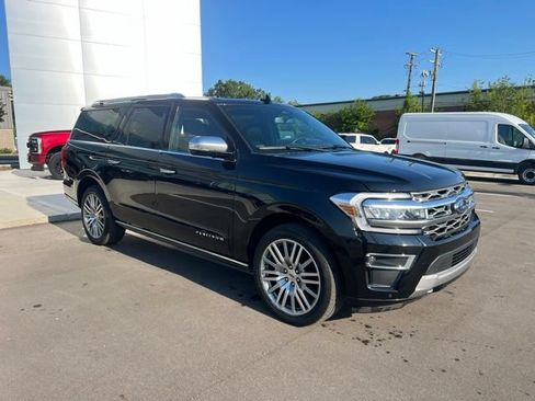 Used 2023 Ford Expedition Max Platinum AWD/4WD image 3