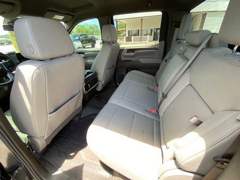 Used 2025 GMC Sierra 1500 SLT AWD/4WD image 14