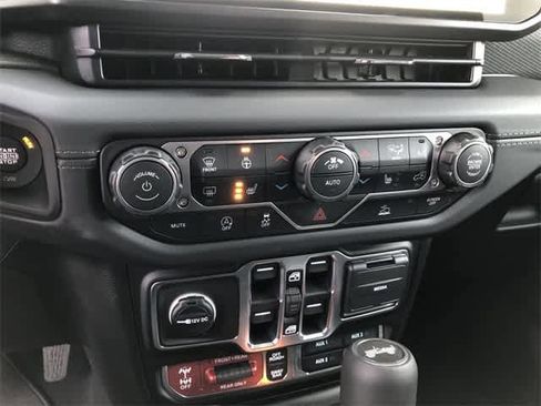 New 2026 Jeep Wrangler Unlimited Rubicon image 18