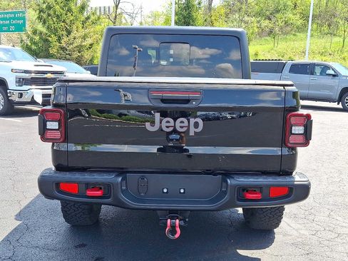 Used 2023 Jeep Gladiator Rubicon w/ LED Lighting Group AWD/4WD image 5